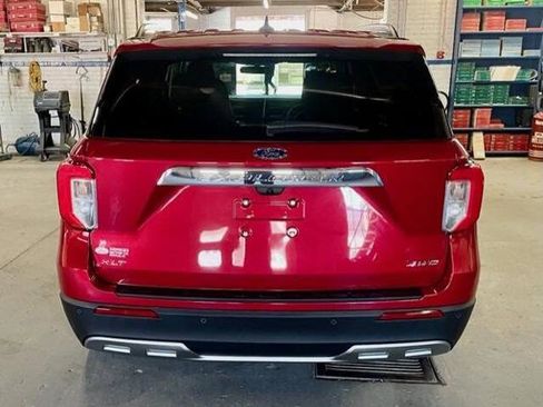 Certified 2024 Ford Explorer XLT w/ Equipment Group 202A AWD/4WD image 5