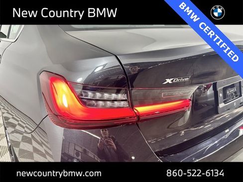 Used 2025 BMW 330i xDrive Sedan w/ Premium Package image 12