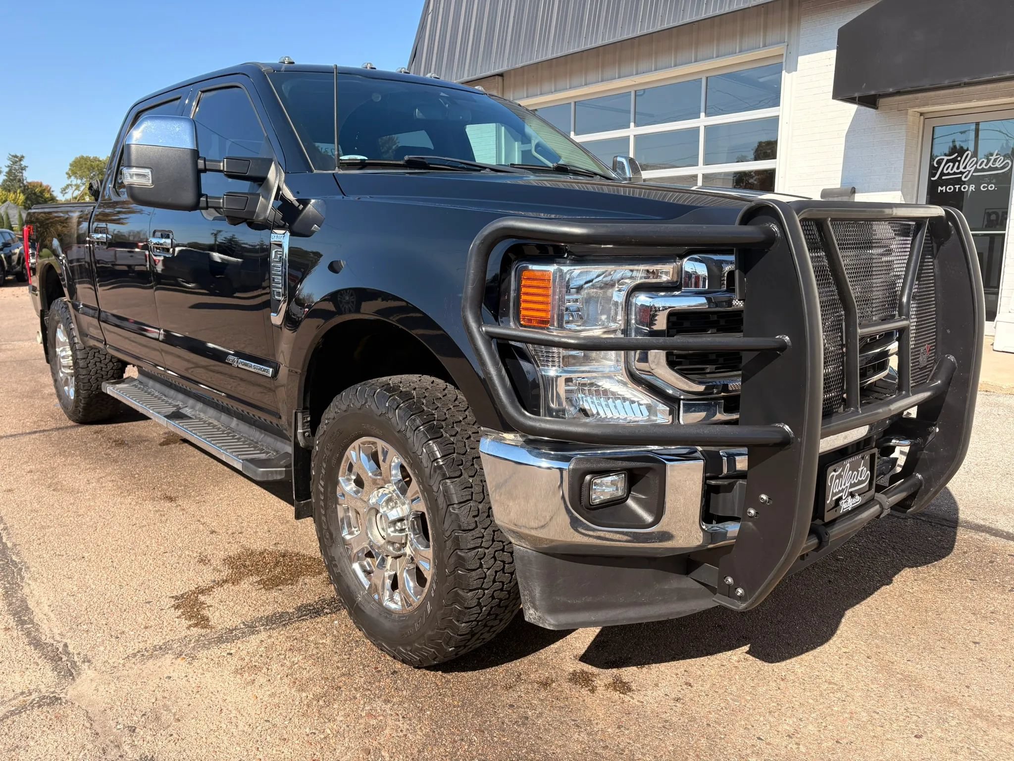 Used 2020 Ford F350 Lariat w/ Lariat Ultimate Package AWD/4WD image 2