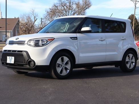 Used 2015 Kia Soul image 11