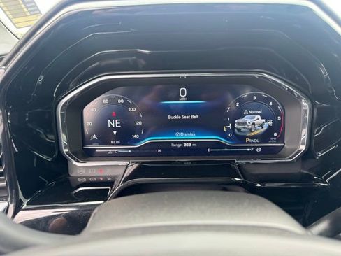 Used 2025 Chevrolet Silverado 3500 LT w/ Convenience Package AWD/4WD image 18