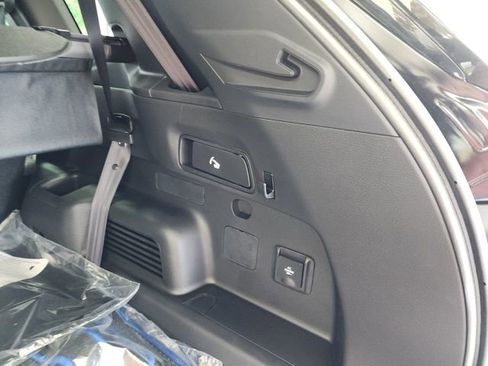 Used 2023 Mitsubishi Outlander SEL image 9