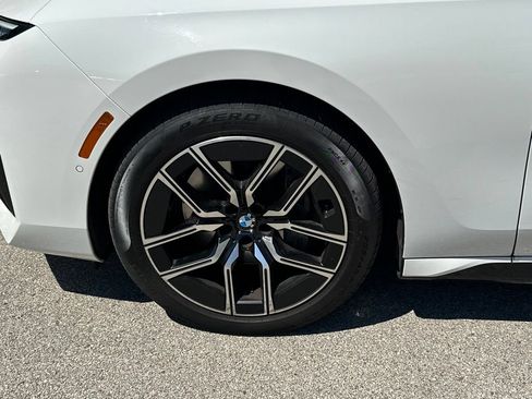 Used 2025 BMW 740i xDrive AWD/4WD image 12