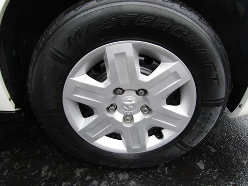 Used 2013 RAM C/V Tradesman FWD image 26