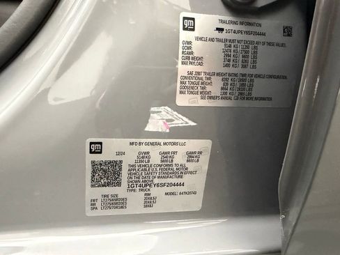 Used 2025 GMC Sierra 2500 AT4 w/ AT4 Premium Plus Package AWD/4WD image 18