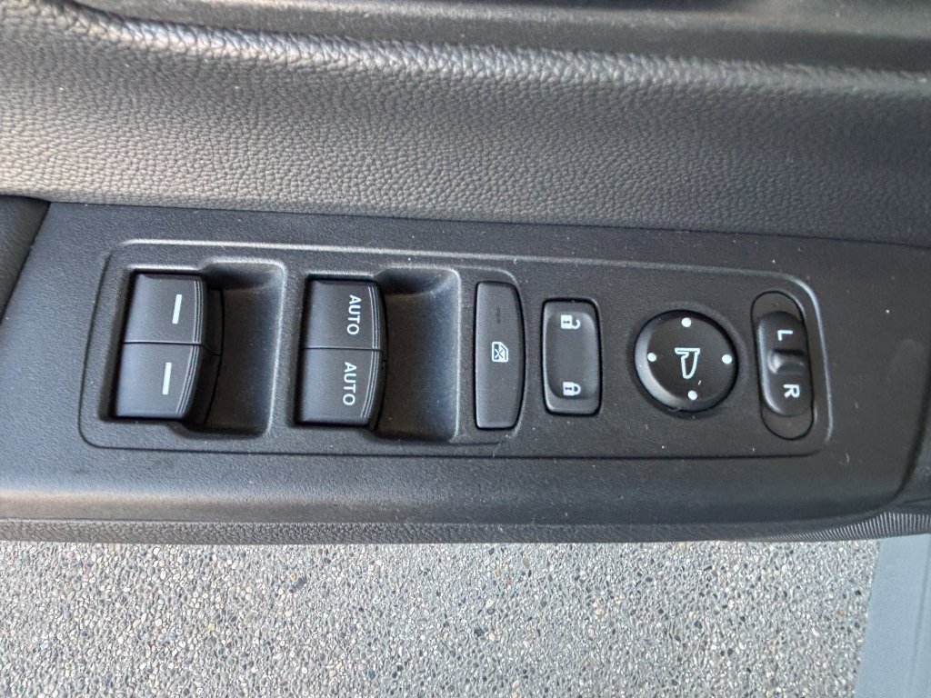 Used 2024 Honda CR-V EX image 25