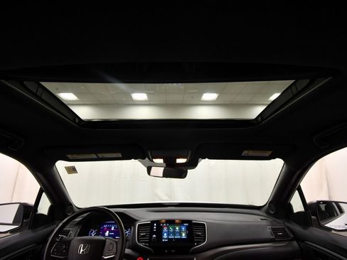 Certified 2022 Honda Passport TrailSport image 16