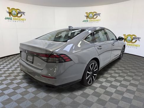 Used 2024 Honda Accord Touring image 10