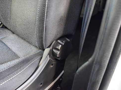 Used 2025 RAM ProMaster 2500 w/ Convenience Group image 20