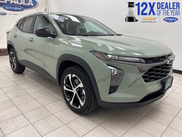 Used 2024 Chevrolet Trax RS w/ Driver Confidence Package FWD image 1