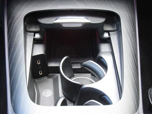 Used 2025 Mercedes-Benz E 450 4MATIC Sedan image 31