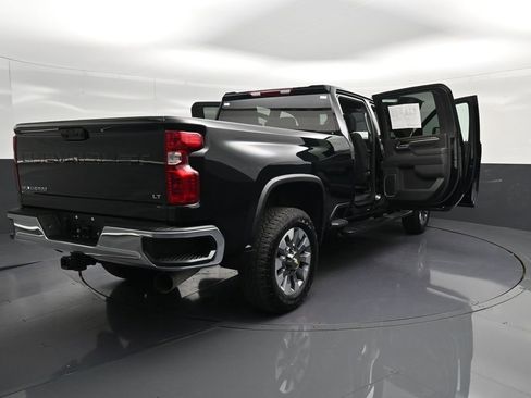 Used 2026 Chevrolet Silverado 2500 LT AWD/4WD image 36
