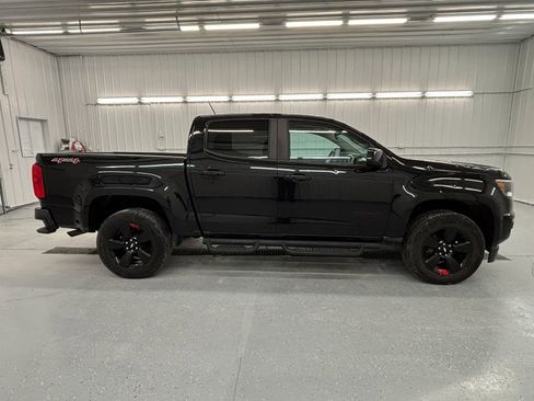 Used 2018 Chevrolet Colorado LT w/ Redline Special Edition AWD/4WD image 2