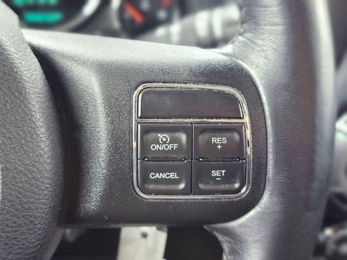 Used 2017 Jeep Wrangler Unlimited Rubicon w/ Connectivity Group AWD/4WD image 17