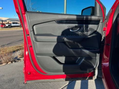 Used 2023 Honda Pilot TrailSport image 20