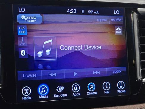 Used 2017 Chrysler Pacifica Limited FWD image 59