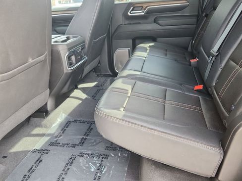 Used 2024 Chevrolet Silverado 2500 High Country w/ Technology Package image 10