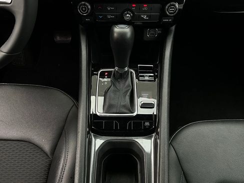 Used 2025 Jeep Compass Latitude image 14