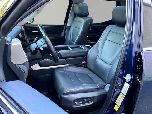 Used 2023 Toyota Tundra Limited AWD/4WD image 8
