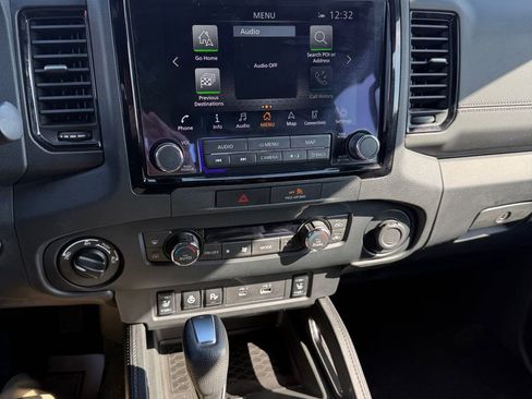 Used 2022 Nissan Frontier PRO-4X image 17