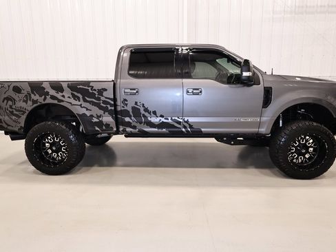 Certified 2021 Ford F250 Lariat image 2