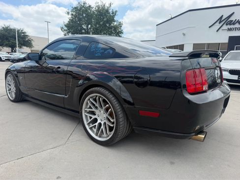 Used 2005 Ford Mustang GT Premium RWD image 2