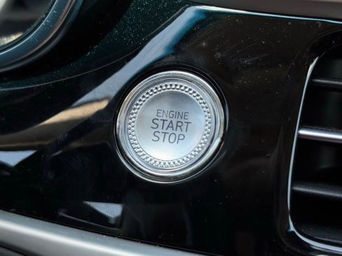 Used 2025 Genesis G70 2.5T image 33