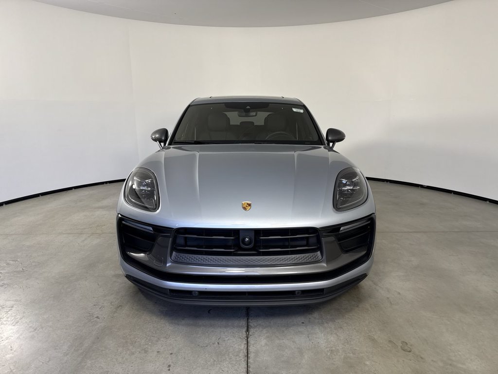 Certified 2026 Porsche Macan Turbo AWD/4WD image 10