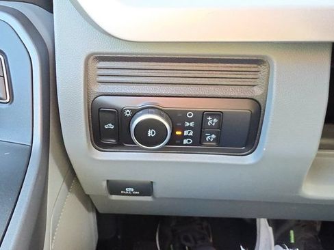 Used 2025 Ford F250 XLT AWD/4WD image 23