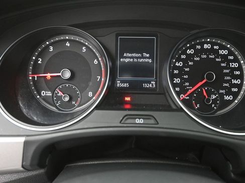 Used 2019 Volkswagen Atlas S image 30