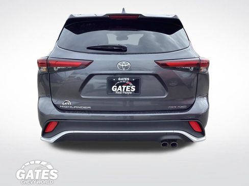 Used 2025 Toyota Highlander XSE AWD/4WD image 9