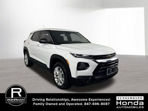 Used 2023 Chevrolet TrailBlazer LS AWD/4WD image 3