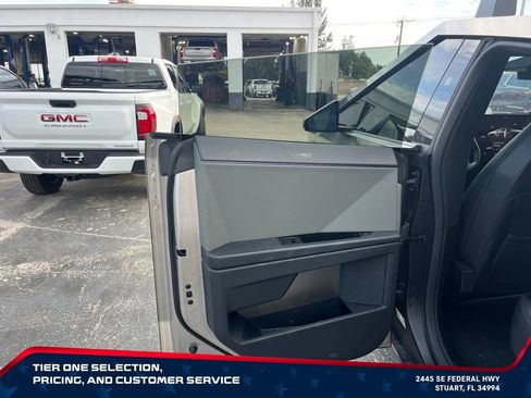 Used 2024 Tesla Cybertruck AWD Crew Cab image 21