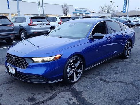 Used 2023 Honda Accord Sport image 3