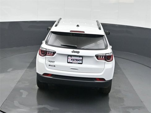 New 2026 Jeep Compass Latitude image 32