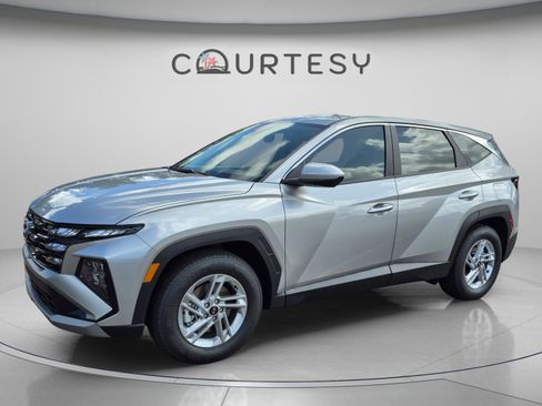 New 2026 Hyundai Tucson SE FWD image 1