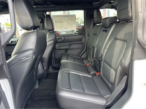 New 2025 Ford Bronco Outer Banks w/ Sasquatch Package image 16