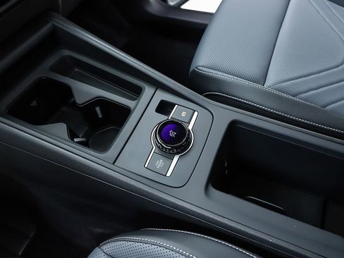 New 2026 Volkswagen Tiguan SE image 62