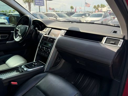 Used 2019 Land Rover Discovery Sport SE AWD/4WD image 13