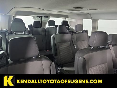 Used 2023 Ford Transit 350 XLT RWD image 27