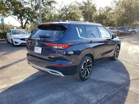 Used 2022 Mitsubishi Outlander SEL image 2