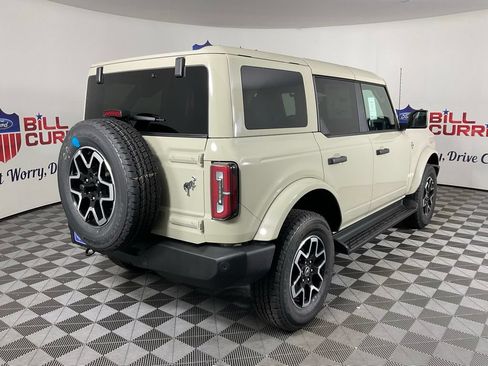 New 2026 Ford Bronco Outer Banks AWD/4WD image 3
