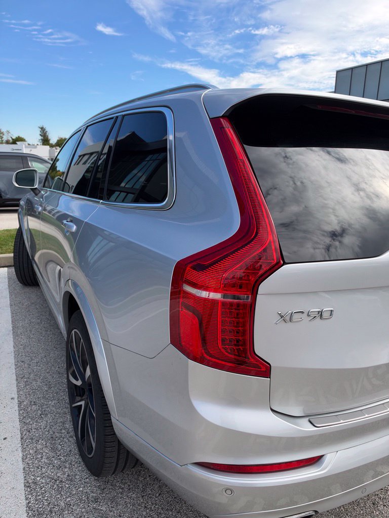 Used 2021 Volvo XC90 T6 Momentum w/ Climate Package AWD/4WD image 6