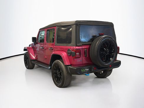 Used 2022 Jeep Wrangler Sahara image 5