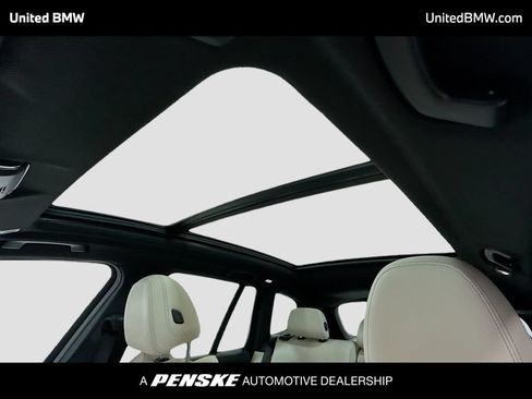 Used 2019 BMW X3 sDrive30i w/ Executive Package RWD image 12
