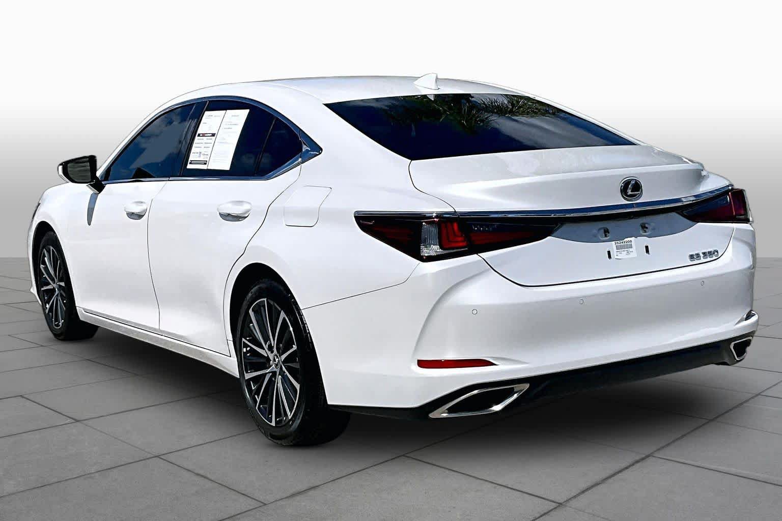 Used 2025 Lexus ES 350 w/ Premium Package FWD image 12