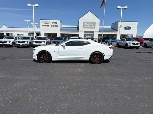 Used 2018 Chevrolet Camaro SS RWD image 2