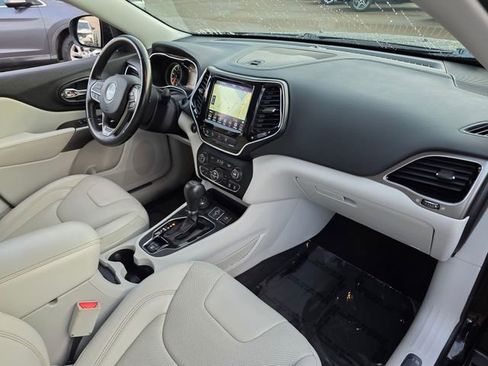 Used 2020 Jeep Cherokee Limited w/ Technology Group image 9