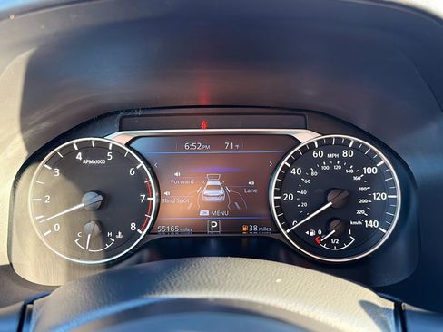Used 2023 Nissan Altima 2.5 SR AWD/4WD image 16
