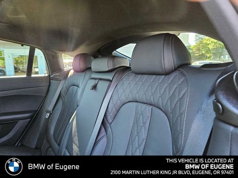 Used 2024 BMW X6 xDrive40i w/ Executive Package AWD/4WD image 21